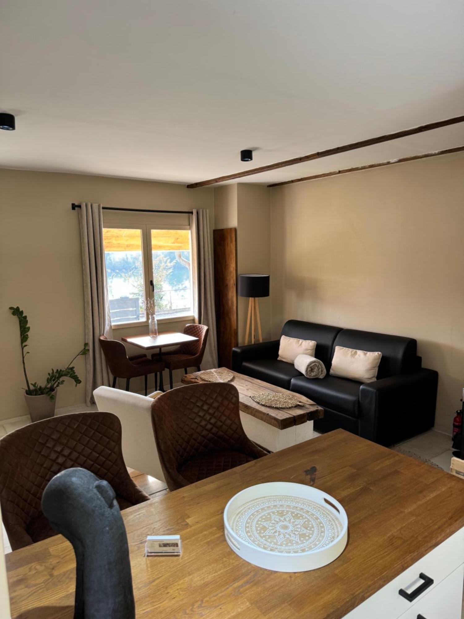 Maison Au Bord De L'Eau Les Roches Rochefort-sur-Nenon Buitenkant foto